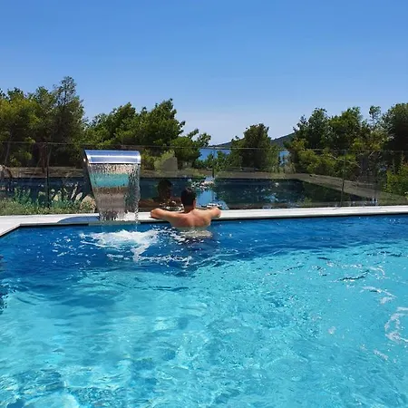 Sea's The Day Villa Drage