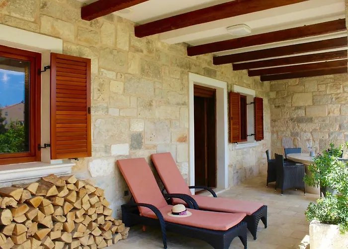 Vila Sea's The Day *